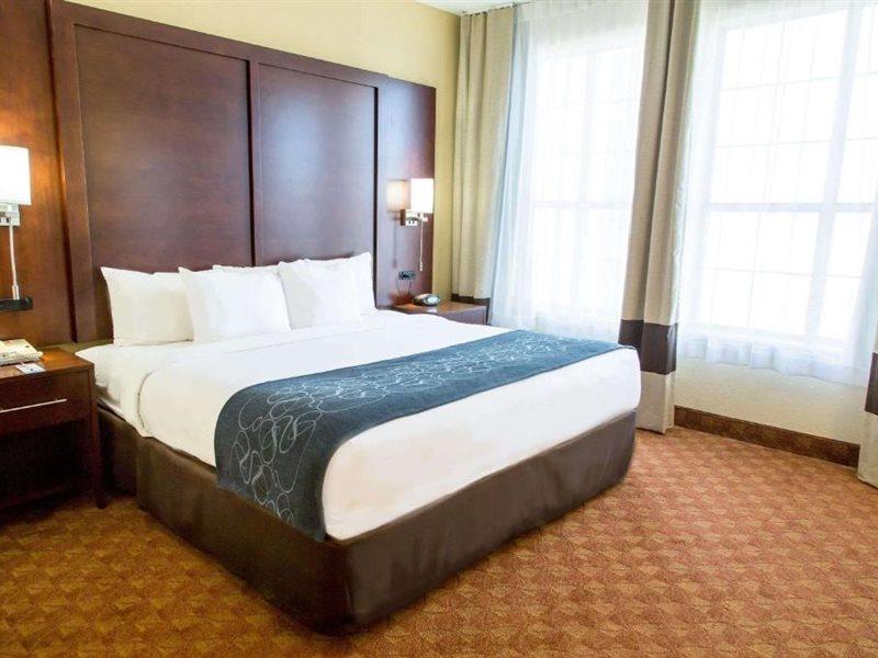 Comfort Suites Fort Worth North Fossil Creek Екстериор снимка