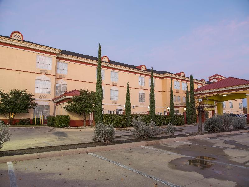 Comfort Suites Fort Worth North Fossil Creek Екстериор снимка