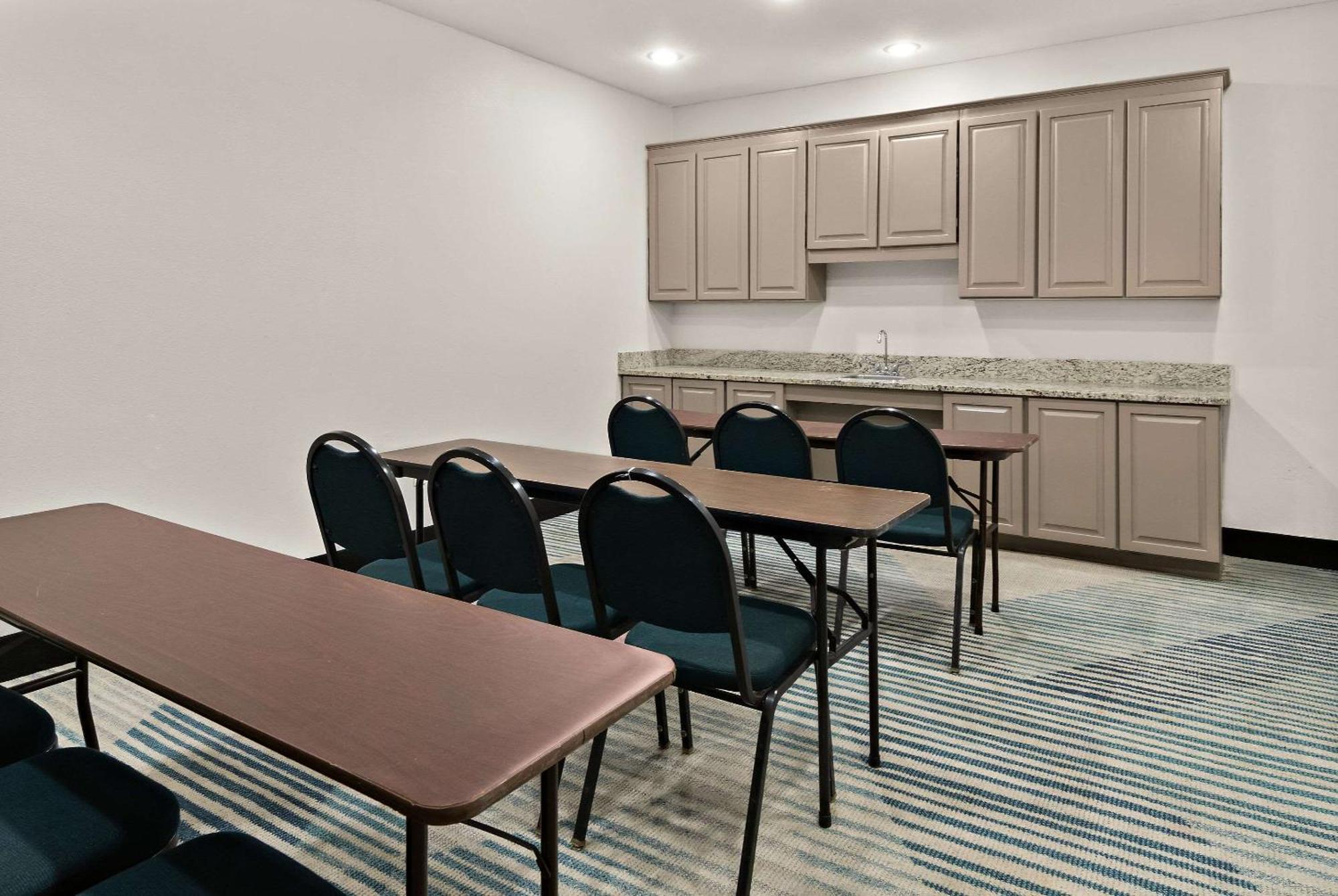 Comfort Suites Fort Worth North Fossil Creek Екстериор снимка