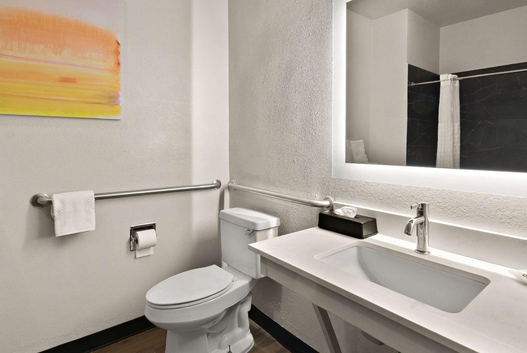 Comfort Suites Fort Worth North Fossil Creek Екстериор снимка