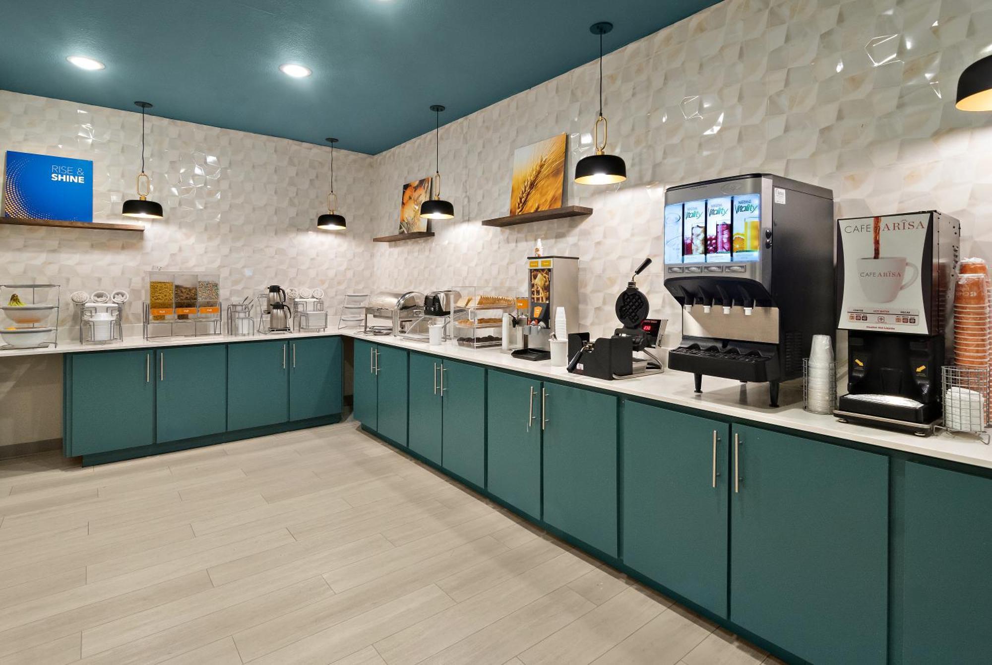 Comfort Suites Fort Worth North Fossil Creek Екстериор снимка